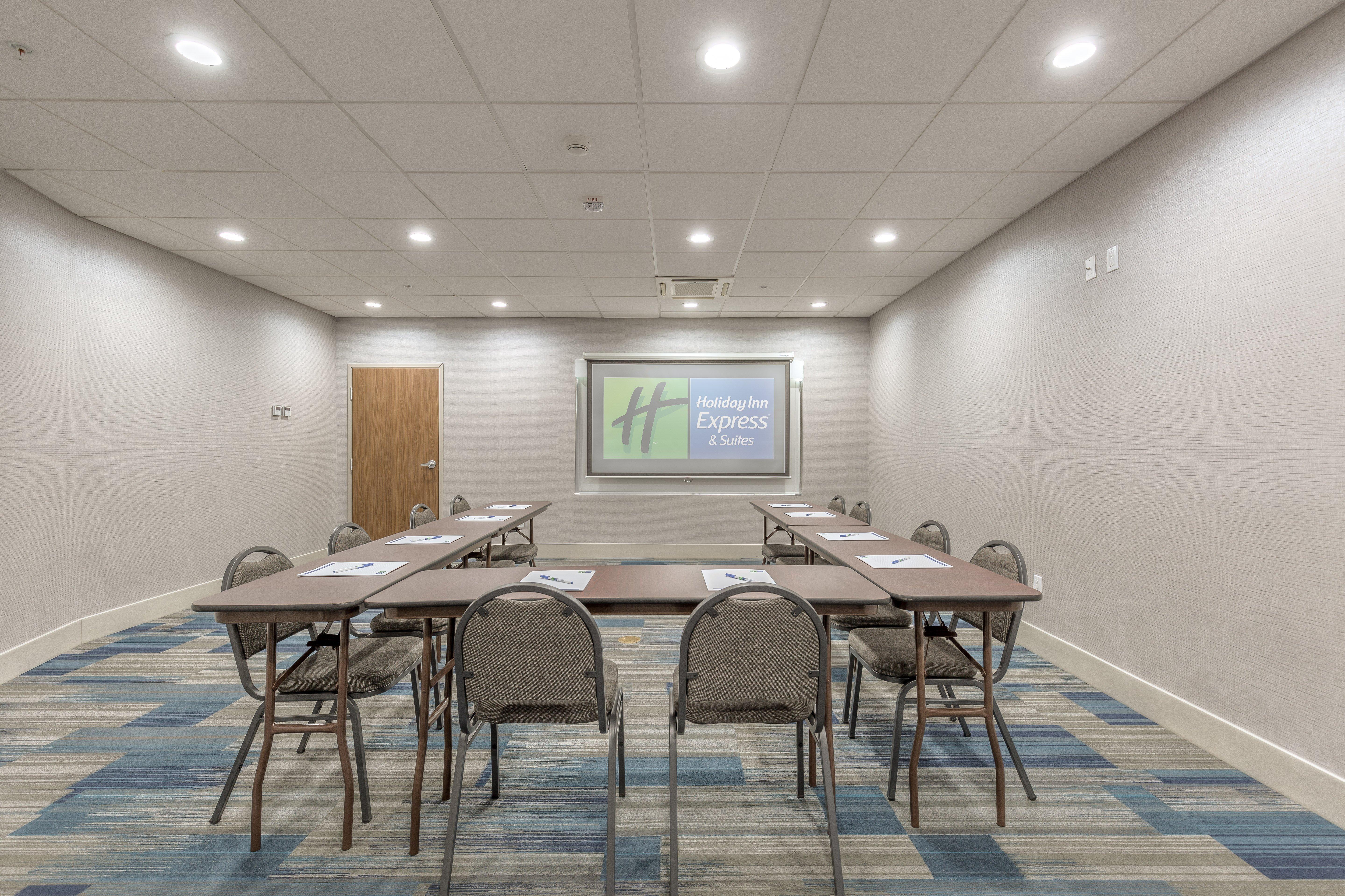 Holiday Inn Express & Suites Tulsa Midtown By Ihg Zewnętrze zdjęcie