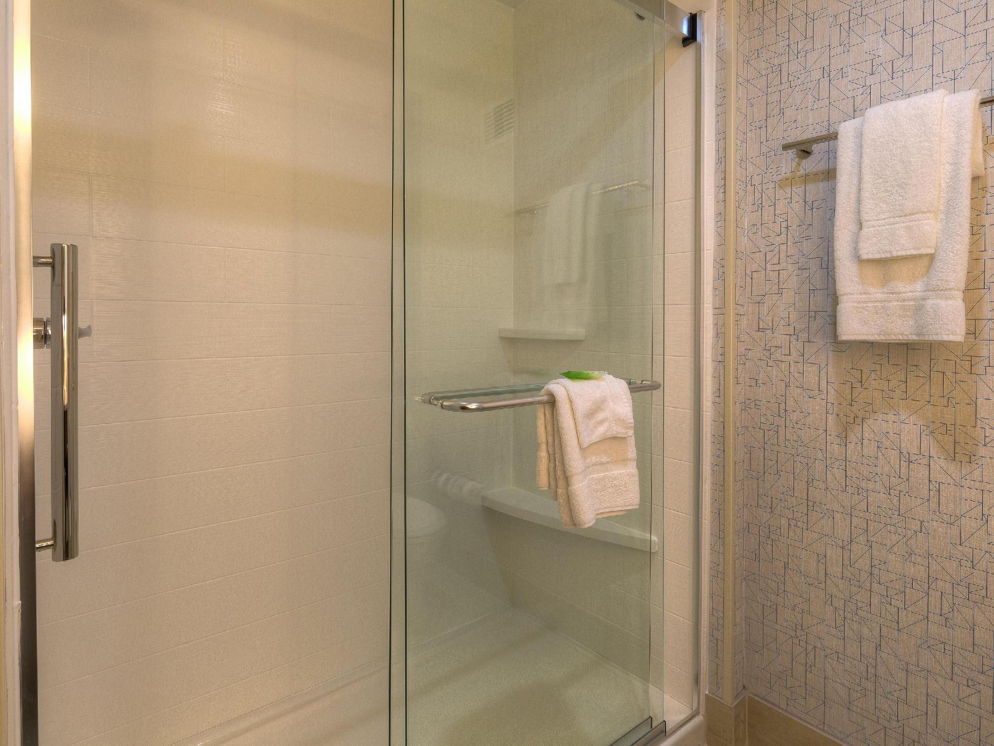 Holiday Inn Express & Suites Tulsa Midtown By Ihg Zewnętrze zdjęcie