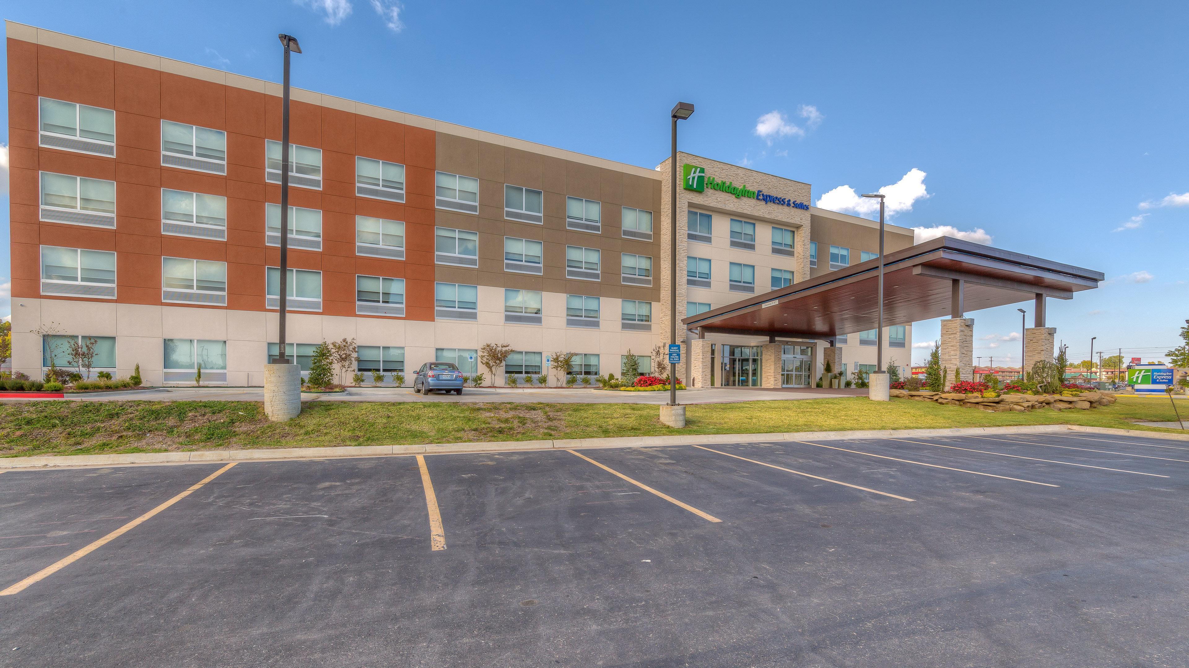Holiday Inn Express & Suites Tulsa Midtown By Ihg Zewnętrze zdjęcie