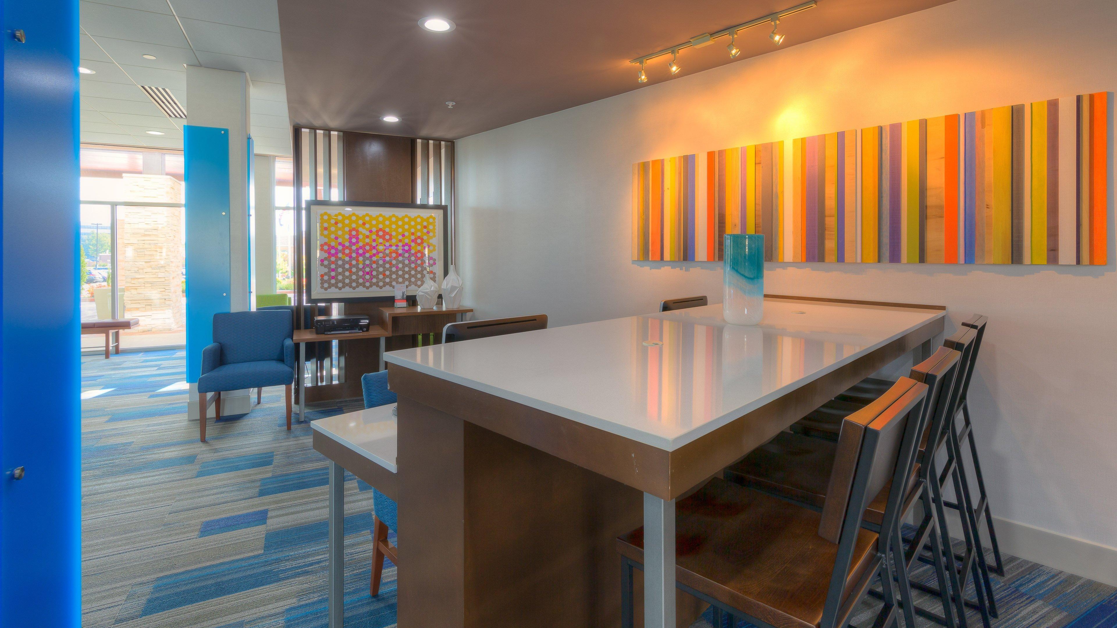 Holiday Inn Express & Suites Tulsa Midtown By Ihg Zewnętrze zdjęcie