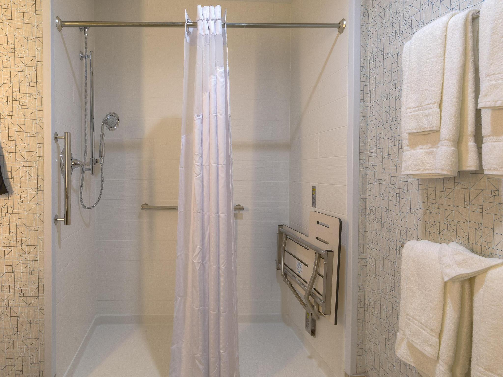Holiday Inn Express & Suites Tulsa Midtown By Ihg Zewnętrze zdjęcie