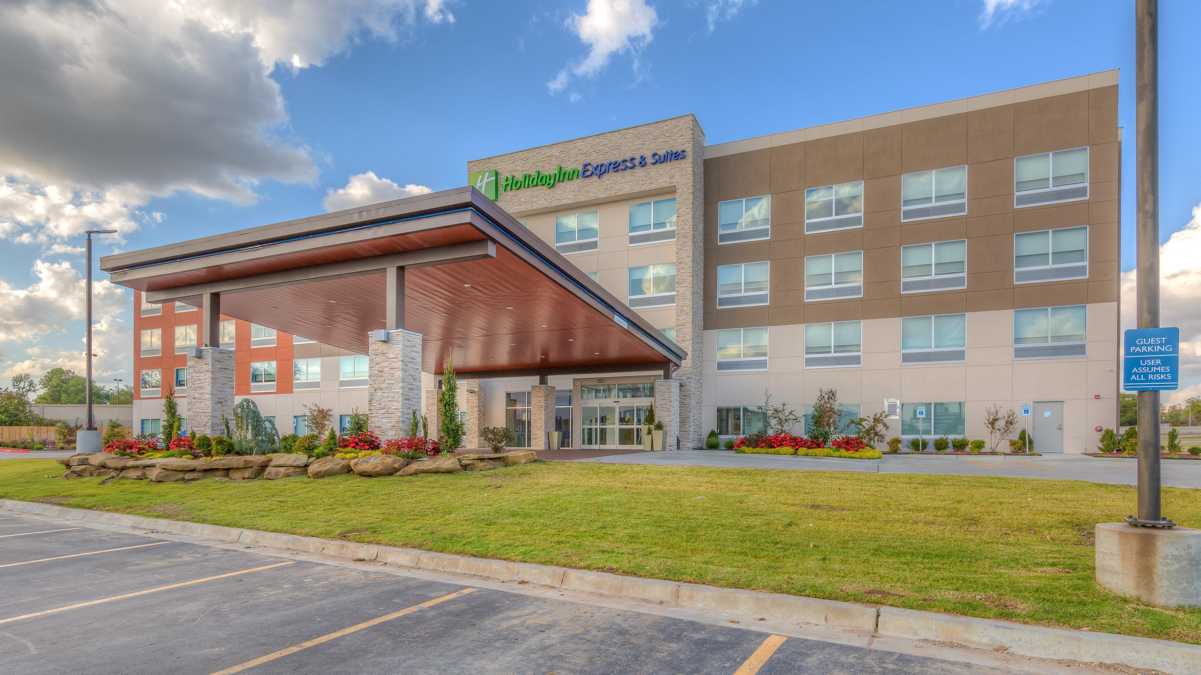 Holiday Inn Express & Suites Tulsa Midtown By Ihg Zewnętrze zdjęcie